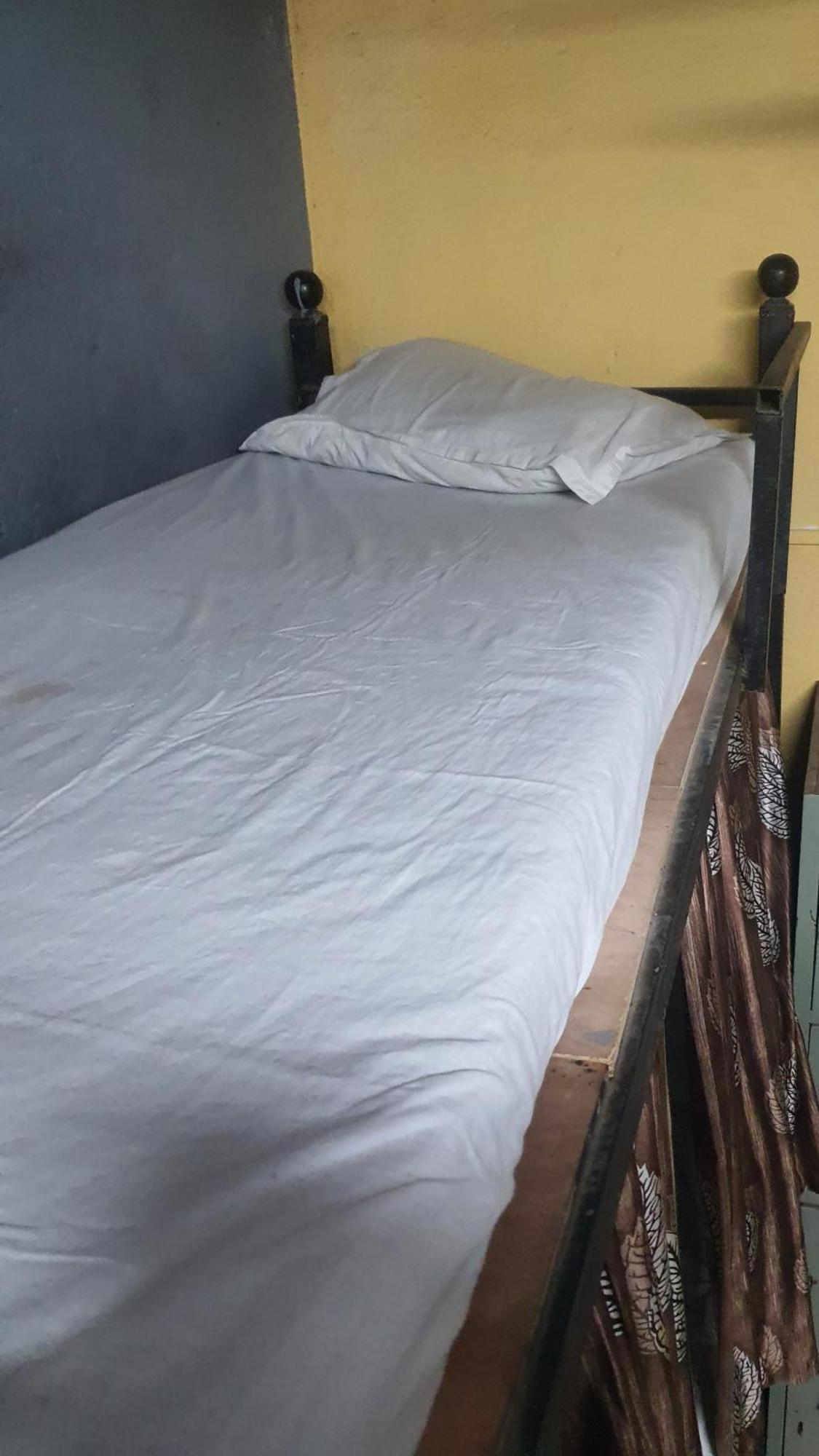 Bapuji Dormitory Hostel מומביי מראה חיצוני תמונה