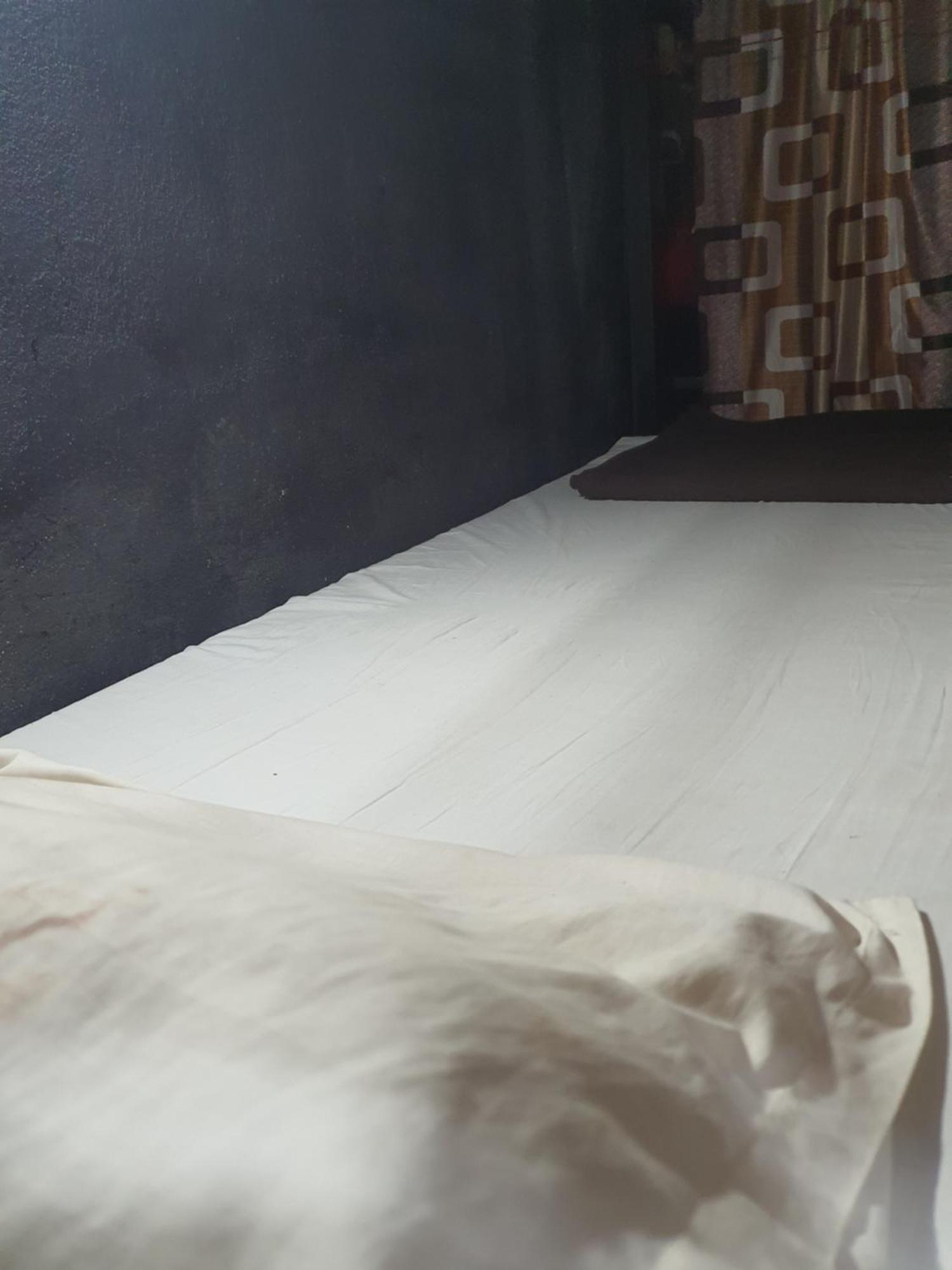 Bapuji Dormitory Hostel מומביי מראה חיצוני תמונה